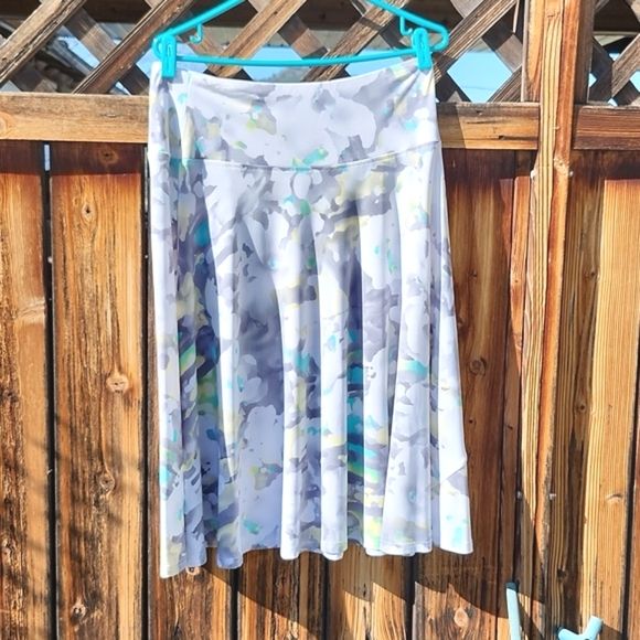 ⭐️TanJay Blue/Green Skirt - Picture 1 of 7